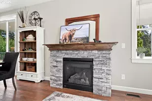 116 NE 13th Ave, Albany, OR 97321 - Photo 8