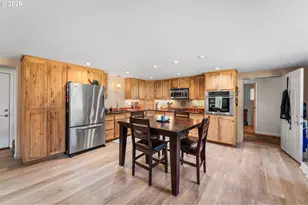 112 Chapman Rd, Castle Rock, WA 98611 - Photo 8