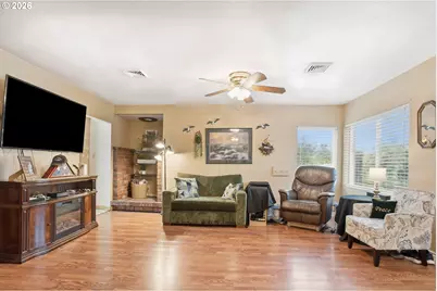 3506 Columbia Heights Rd, Longview, WA 98632 - Photo 4