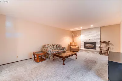 2053 Firth Ave, Springfield, OR 97477 - Photo 6