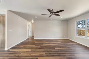 754 SE Hall St, Winston, OR 97496 - Photo 14