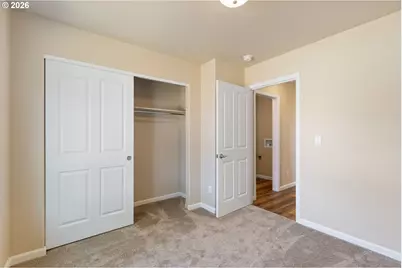 754 SE Hall St, Winston, OR 97496 - Photo 38