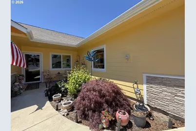 63410 Nathan Dr, Coos Bay, OR 97420 - Photo 4