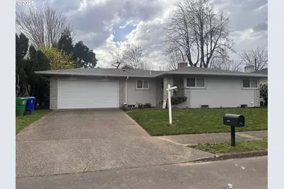 1427 SE 109th Ave, Portland, OR 97216 - Photo 1