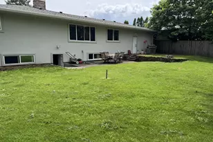 1427 SE 109th Ave, Portland, OR 97216 - Photo 12