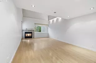 6625 W Burnside St, Portland, OR 97210 - Photo 8