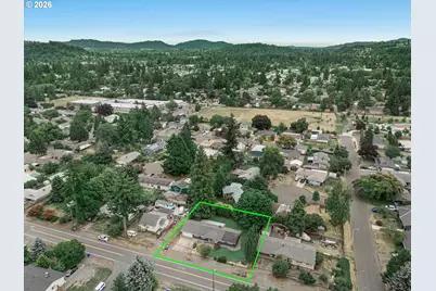 16732 SE Main St, Portland, OR 97233 - Photo 8