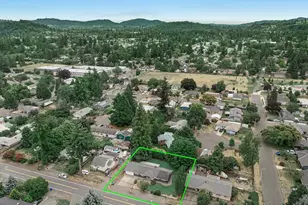 16732 SE Main St, Portland, OR 97233 - Photo 8