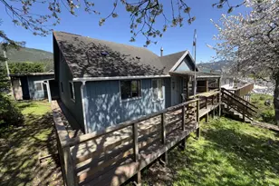 212 Garibaldi Ave, Garibaldi, OR 97118 - Photo 46