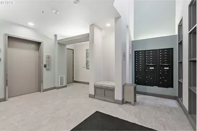 305 S Montgomery St #406, Portland, OR 97201 - Photo 4