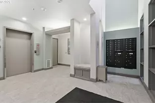 305 S Montgomery St, Portland, OR 97201 - Photo 4