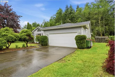 137 SW Gardenia Ave, Warrenton, OR 97146 - Photo 36