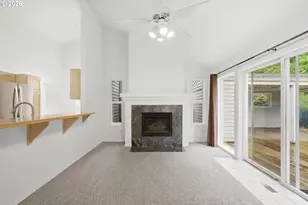 137 SW Gardenia Ave, Warrenton, OR 97146 - Photo 14