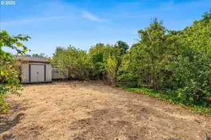 2915 NE Fremont Dr, Portland, OR 97220 - Photo 22