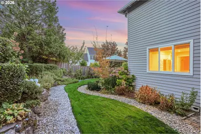 17317 Brookhurst Dr, Lake Oswego, OR 97034 - Photo 44