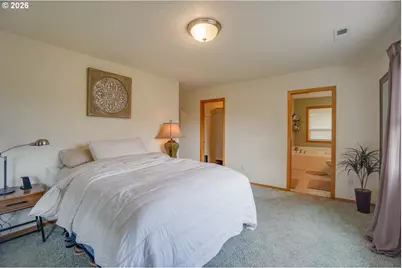 532 E Stonecreek Dr, La Center, WA 98629 - Photo 16