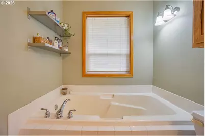 532 E Stonecreek Dr, La Center, WA 98629 - Photo 20