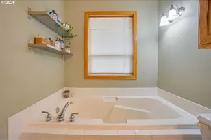 532 E Stonecreek Dr, La Center, WA 98629 - Photo 20