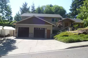 532 E Stonecreek Dr, La Center, WA 98629 - Photo 1