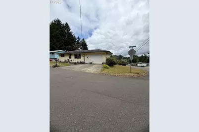 469 Westmont Dr, Reedsport, OR 97467 - Photo 2