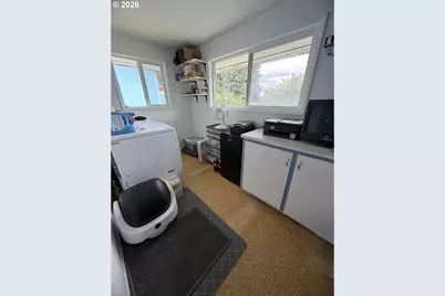 469 Westmont Dr, Reedsport, OR 97467 - Photo 12