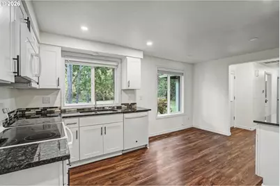 20450 Abiqua Rd, Scotts Mills, OR 97375 - Photo 4