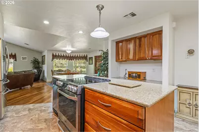 757 Echo Dr, Roseburg, OR 97470 - Photo 18