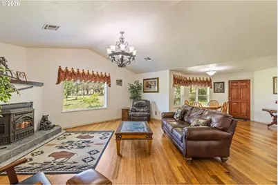 757 Echo Dr, Roseburg, OR 97470 - Photo 10
