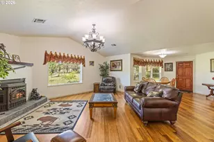 757 Echo Dr, Roseburg, OR 97470 - Photo 10