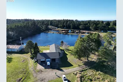 54601 Winterberry Dr, Bandon, OR 97411 - Photo 2