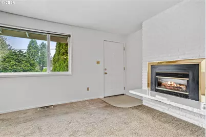 10238 NE Morris Ct, Portland, OR 97220 - Photo 10