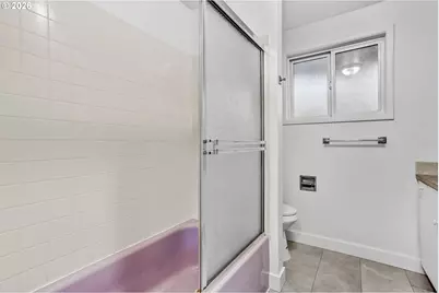 10238 NE Morris Ct, Portland, OR 97220 - Photo 22