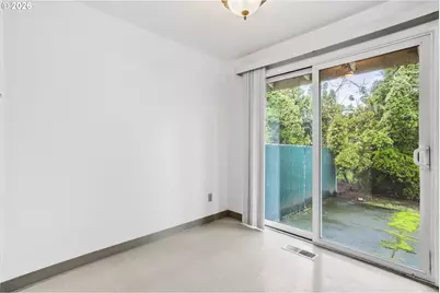 10238 NE Morris Ct, Portland, OR 97220 - Photo 26