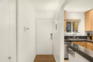 4980 S Landing Dr, Portland, OR 97239 - Photo 4