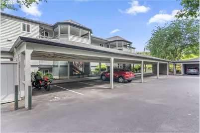 4980 S Landing Dr #102, Portland, OR 97239 - Photo 2