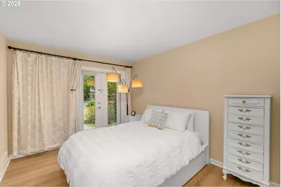 4980 S Landing Dr #102, Portland, OR 97239 - Photo 12