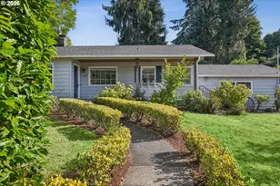 1032 Laurel St, Lake Oswego, OR 97034 - Photo 2