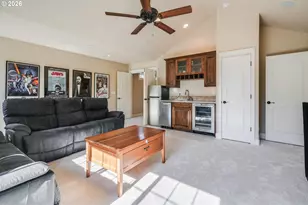 1610 NE Stile Dr, Hillsboro, OR 97124 - Photo 28
