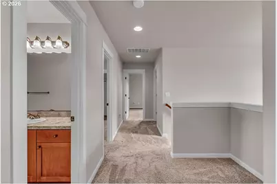 574 Prairie St, Woodburn, OR 97071 - Photo 16
