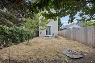 9128 N Hudson St, Portland, OR 97203 - Photo 32