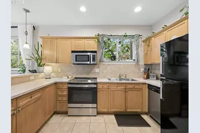 9128 N Hudson St, Portland, OR 97203 - Photo 10