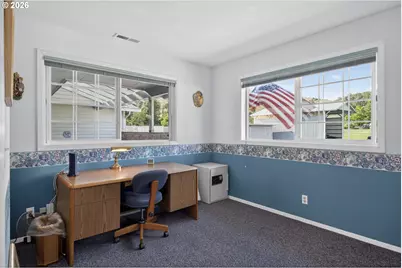 200 Rivershore Dr, Roseburg, OR 97470 - Photo 22