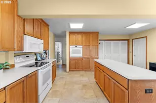 209 NW Alder St, Dundee, OR 97115 - Photo 16
