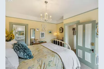 847 Exchange St, Astoria, OR 97103 - Photo 38