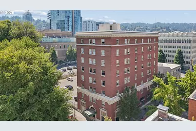 1005 SW Park Ave #302, Portland, OR 97205 - Photo 2