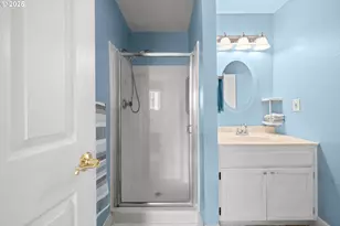 2521 SE Clark Ct, Troutdale, OR 97060 - Photo 22