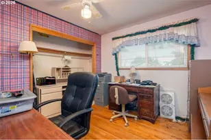 446 SE Kibling St, Troutdale, OR 97060 - Photo 24