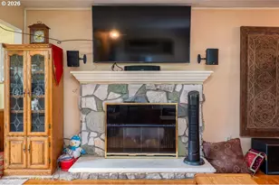 446 SE Kibling St, Troutdale, OR 97060 - Photo 10