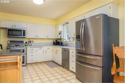 446 SE Kibling St, Troutdale, OR 97060 - Photo 16