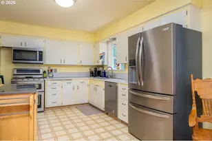 446 SE Kibling St, Troutdale, OR 97060 - Photo 16